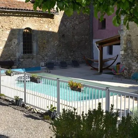 Camping La Mare Aux Fees * Roquefeuil