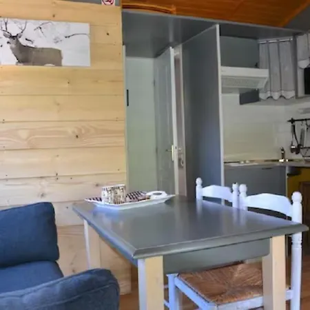 Camping La Mare Aux Fees Κάμπινγκ